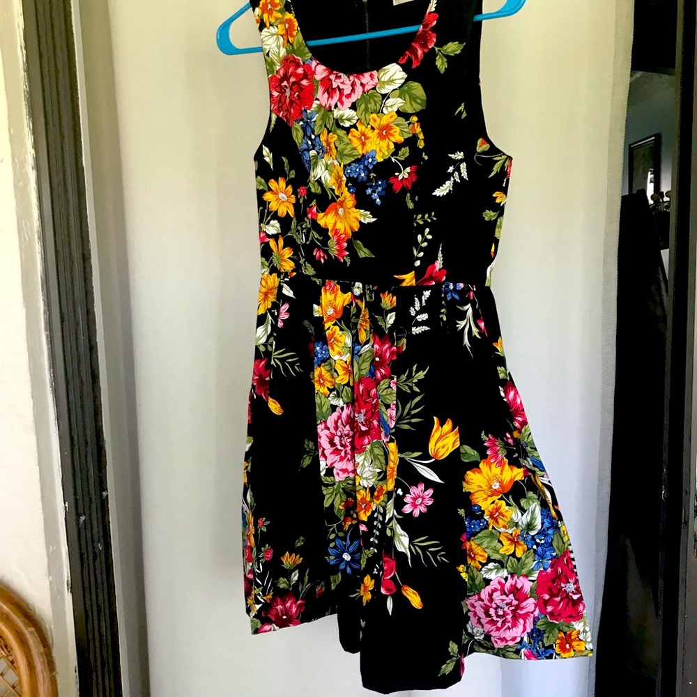 Vivid black floral dress medium